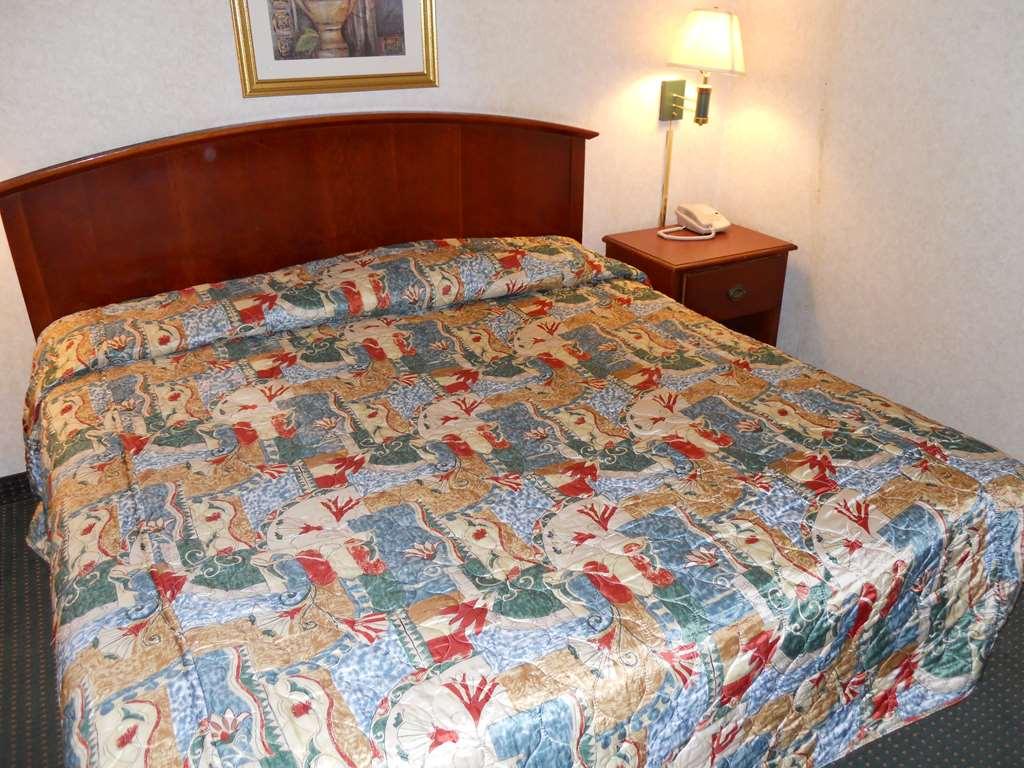 America'S Best Inn & Suites - Decatur Room photo